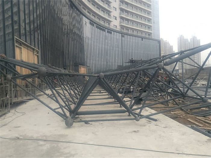 贵州万豪酒店雨棚网架